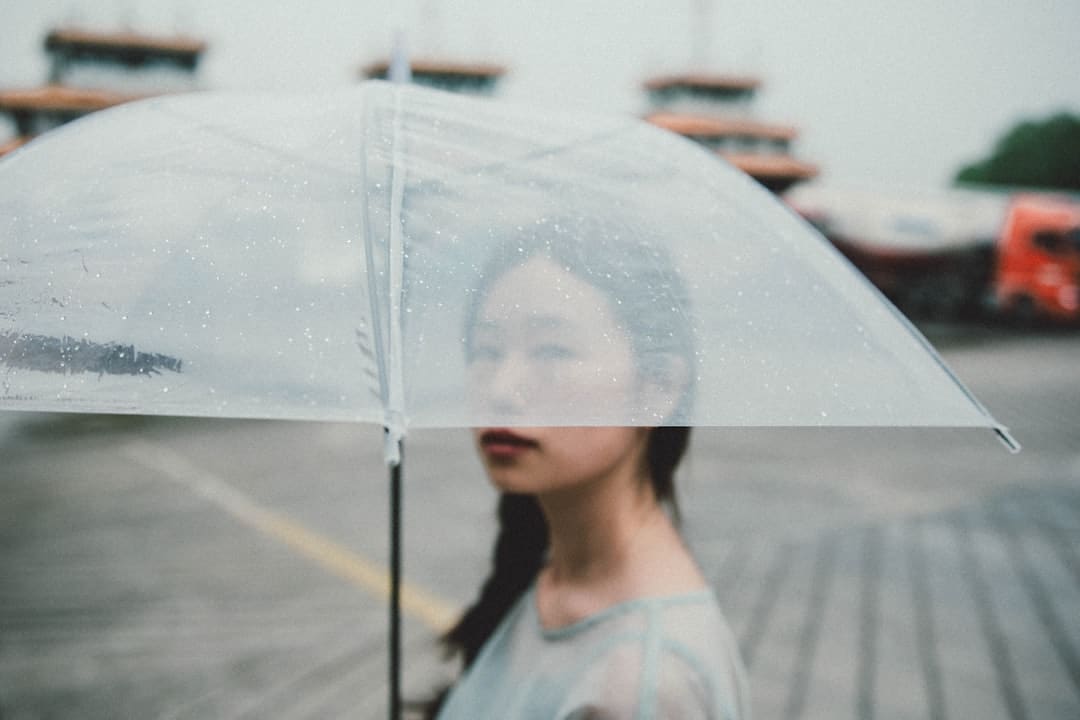 成都暴雨 强降雨伴有大风来袭